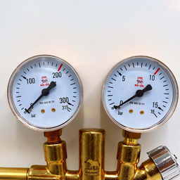مانومتر اکسیژن مدل الفنت طرح زینسر کد YP-16BAR