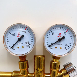 مانومتر اکسیژن مدل الفنت طرح زینسر کد YP-16BAR