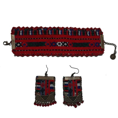 ست دستبند و گوشواره سوزن دوزی طرح بلوچ کد E7