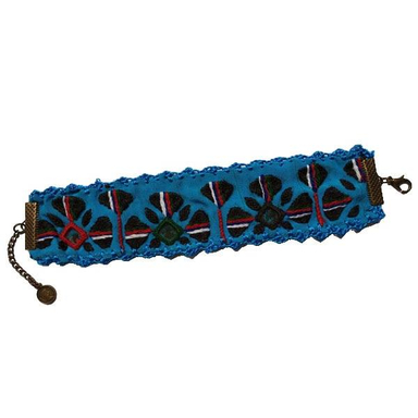 دستبند سوزن دوزی کد C4