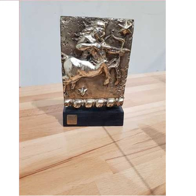 تندیس ماه تولد جیحون مدل آذر