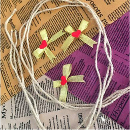 کاغذ کادو پارچه‌ ای کد BF012 به همراه نخ کنفی و پاپیون مجموعه 3 عددی
