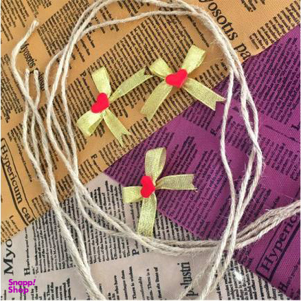 کاغذ کادو پارچه‌ ای کد BF012 به همراه نخ کنفی و پاپیون مجموعه 3 عددی