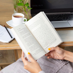 کتاب کیمیاگر اثر پایولو کوییلو نشر ثالث