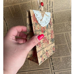 پاکت هدیه طرح گل‌‌های پیونی کلاسیک سایز 11×15 سانتی متر