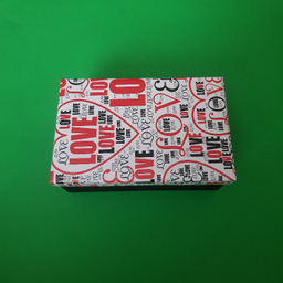 جعبه هدیه مدل لاو کد 0085