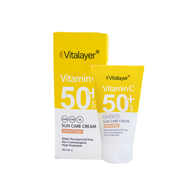 کرم ضد آفتاب رنگی فاقد چربی ویتالیر (Vitalayer) حاوی ویتامین سی با SPF50 رنگ بژ طبیعی حجم 40 میلی لیتر