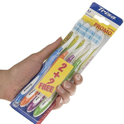 مسواک تریزا (Trisa) سری Super Promo مدل Focus Pro Clean با برس متوسط - بسته 2+2 عددی