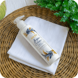 کرم مرطوب کننده و آبرسان سلیمی مدل Argan حجم 250 میلی لیتر