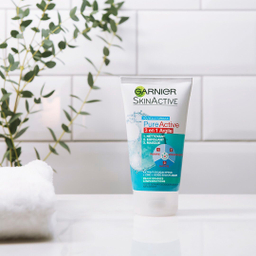 اسکراب لایه بردار پوست گارنیه (Garnier) مدل Skin Naturals 3in1 حجم 150 میلی‌ لیتر