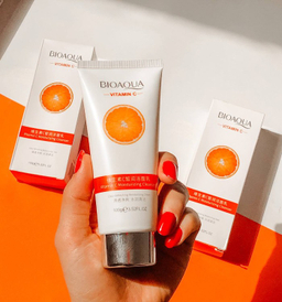 فوم شستشو صورت بایوآکوا مدل ویتامین C وزن 100 گرم