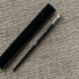 براش خط چشم دیور (Dior) شماره 24