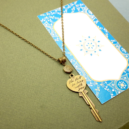 گردنبند بلند رو مانتویی مدل کلید و ضربان