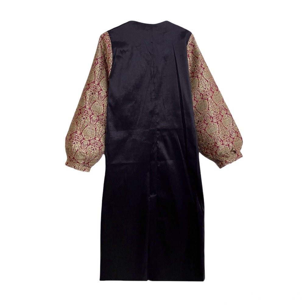 مانتو تافته وسمه (VASMEH) کد 404 رنگ مشکی زرشکی فری سایز