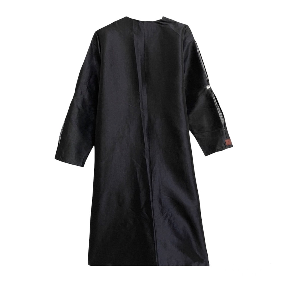 مانتو تافته وسمه (VASMEH) کد 409 رنگ مشکی نقره ای فری سایز