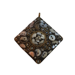 آویز گردنبند مدل نپالی مربع