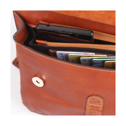 ست هدیه زنانه چرم یلسان (Yalsan Leather) مدل ساینا کد Rad-Chn-056-Gc