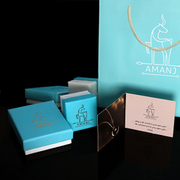 دستبند طلا 18 عیار آمانژ گالری طرح سه قلب مدل 009006