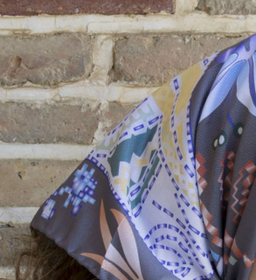 روسری زنانه سین گالری (Sin Gallery) طرح اسب رویا
