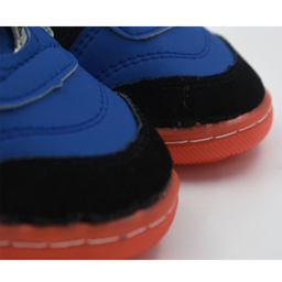 کفش فوتسال بچگانه کد C-7401 رنگ آبی (غیراصل)