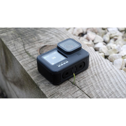 دوربین فیلم برداری ورزشی گوپرو (GoPro) مدل Hero 10 به همراه لوازم جانبی