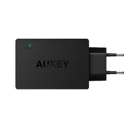 شارژر دیواری آکی مدل PA-Y2 به همراه کابل USB-C