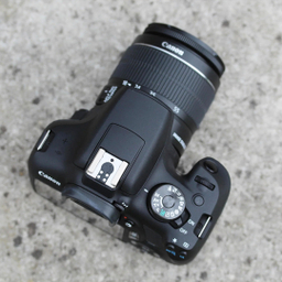 دوربین دیجیتال کانن (Canon) مدل EOS 2000D به همراه لنز 18-55 میلی متر IS II