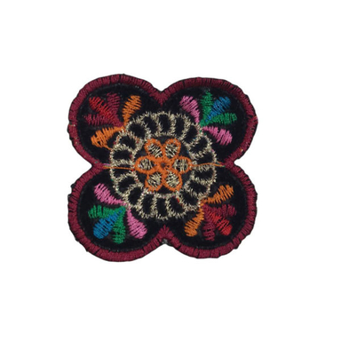 تکه دوزی مدل گل سنتی کوچک