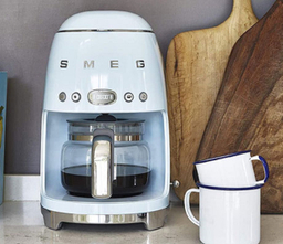 قهوه ساز اسمگ (Smeg) مدل DCF02BLEU