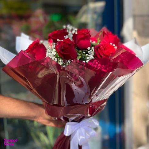 دسته گل طبیعی رز و ژیپسوفیلیا چند رنگ