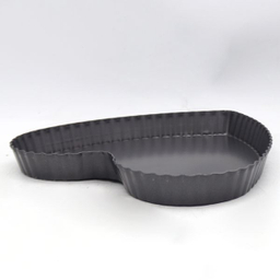 قالب تارت طرح قلب مدل بلوط کد YP-26x26x2.5CM