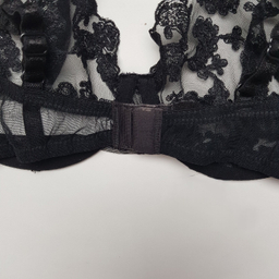 ست شورت و سوتین زنانه برتا مدل توری کد 2020SQ رنگ مشکی