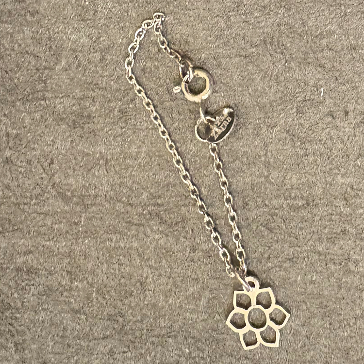 آویز ساعت نقره زنانه گیرا مدل گل کد G589