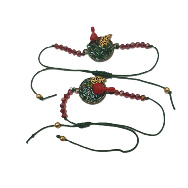 دستبند دخترانه طرح دانه انار و برگ یلدایی کد 31301 بسته ۲ عددی