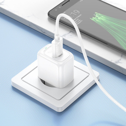 شارژر دیواری هوکو مدل CS52A USB به همراه کابل MicroUSB