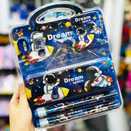 بسته لوازم تحریر مدل فضانورد کد 14 مجموعه 12 عددی