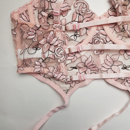 لباس خواب زنانه برتا مدل توری فنردار کد 2600EMP رنگ صورتی چرک