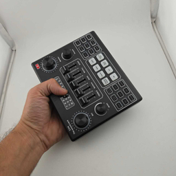 کارت صدا استودیو مدل لومیز V9