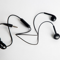 گوشی موبایل میدسل مدل M230 دو سیم کارت ظرفیت 32 مگابایت و رم 32 مگابایت