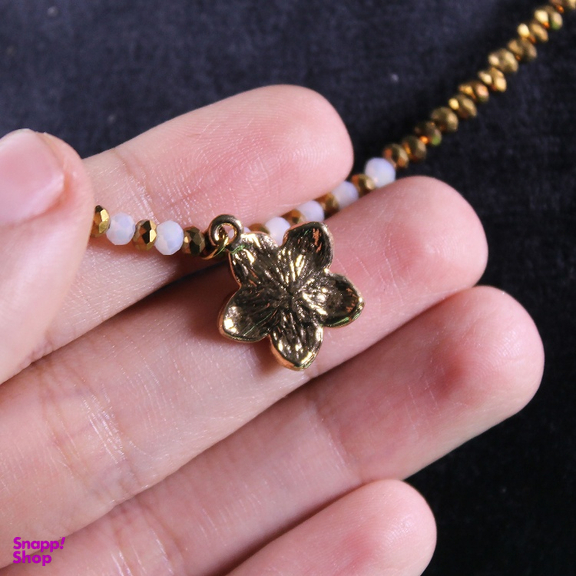 گردنبند زنانه طرح گل مدل دست ساز منجوقی کد 03