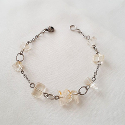 دستبند دستساز زنانه با سنگ سیترین طرح نقره ی 1