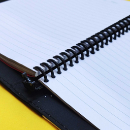 کلاسور طرح شب پرستاره کد 844 به همراه کاغذ کلاسور