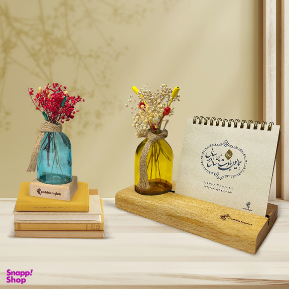 تقویم رومیزی سال 1404 پدیده نقش همراه با گل خشک