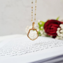 پلاک گردنبند طلا 18 عیار زنانه گوزن مدل سواروسکی طرح گل رز کد jf100