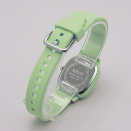 ساعت مچی عقربه ای زنانه بولون مدل 1122 رنگ سبز