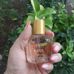 عطر جیبی زنانه پینک ویژوآل مدل Baccarat Rouge