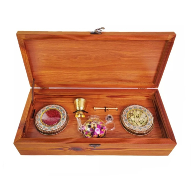 جعبه هدیه زعفران و هل ستاره زعفرانیه مدل آریان کد 02