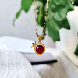 آویز گردنبند طلا 18 عیار زنانه گوزن مدل انار یلدا کد MG589