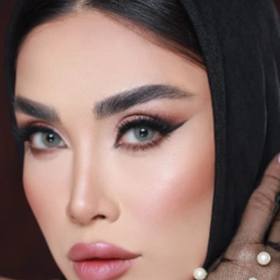 لنز رنگی سالیانه هرا شماره 6 کد SCA210 رنگ سبز طوسی روشن