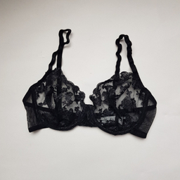 ست شورت و سوتین زنانه برتا مدل توری کد 2020SQ رنگ مشکی